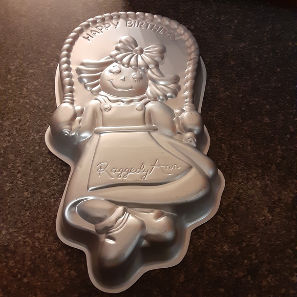 Vintage 1981 Wilton Raggedy Ann Cake Pan - Picture 7 of 15